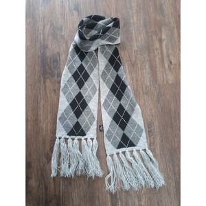 New York & Co Classic Argyle Diamond Pattern Gray Black Silver Knit Fringe Scarf